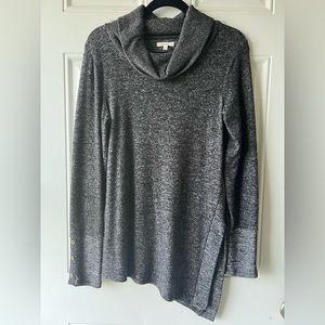 Maurice’s Sweater with side slit